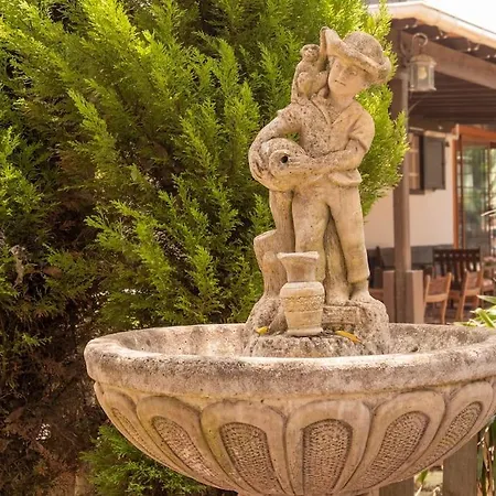 Casa Del Fuego * Moya